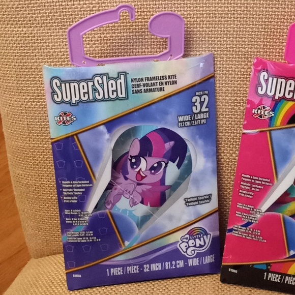 Super Sled 32 inch Kite Bundle - Picture 2 of 6